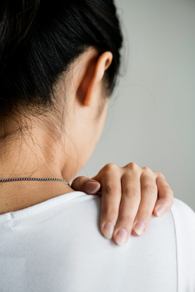 Desk Posture & Breath Reset: Upper‑Body Self‑Massage Mini‑Course